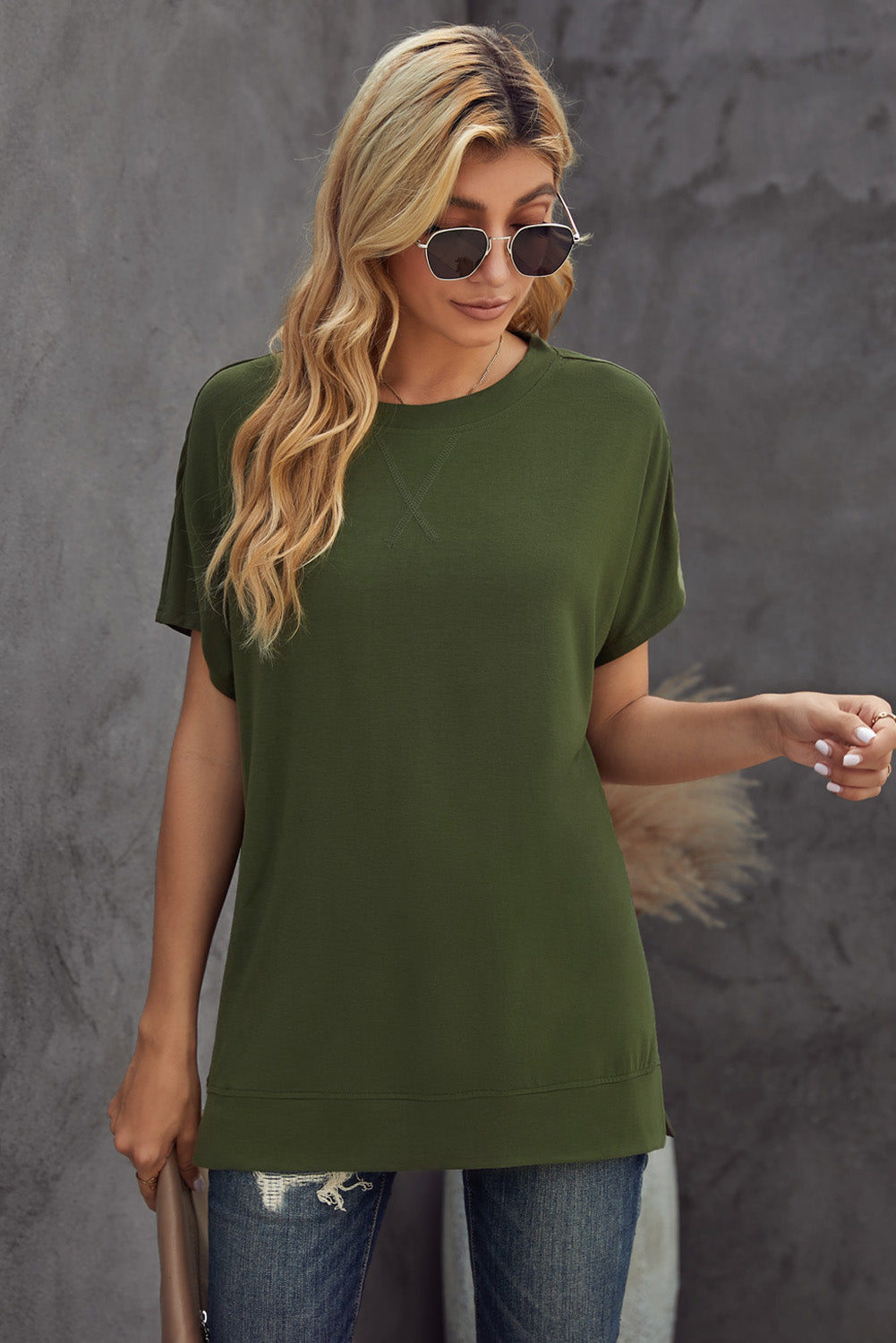 Green Round Neck Short Sleeve Solid Color Tee