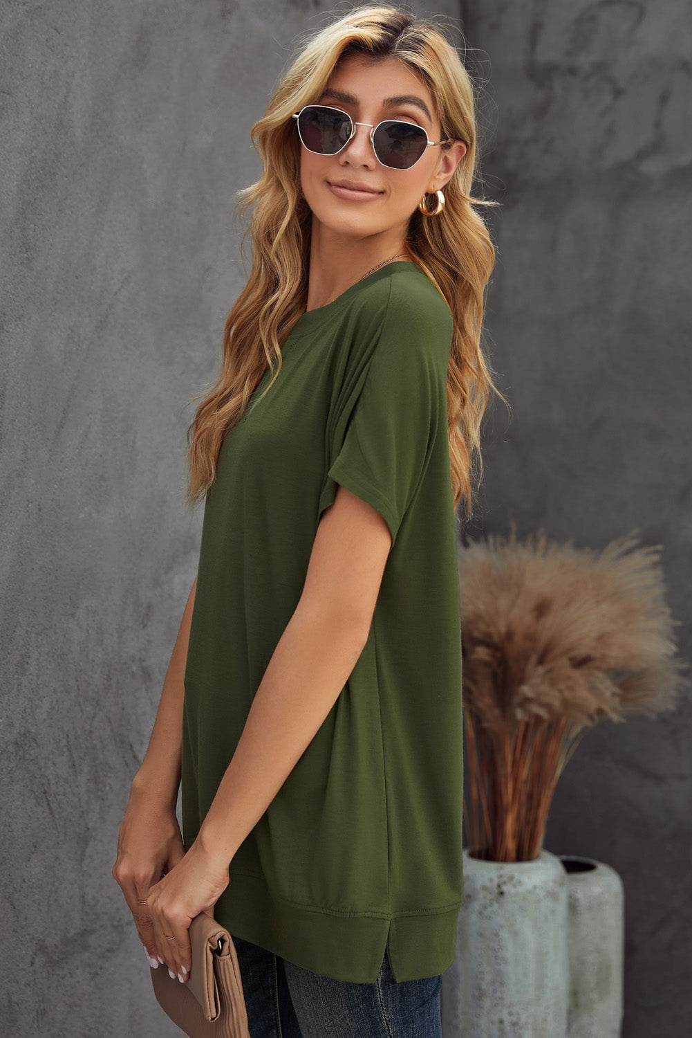 Green Round Neck Short Sleeve Solid Color Tee