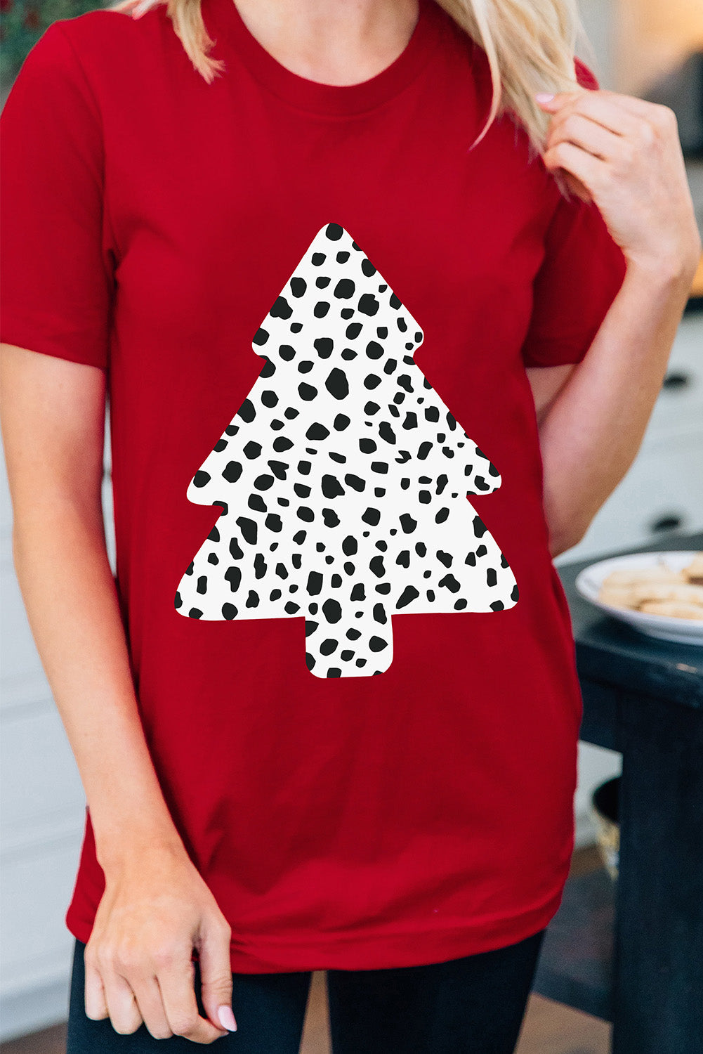 Leopard Christmas Tree Print Short Sleeve Graphic Tee