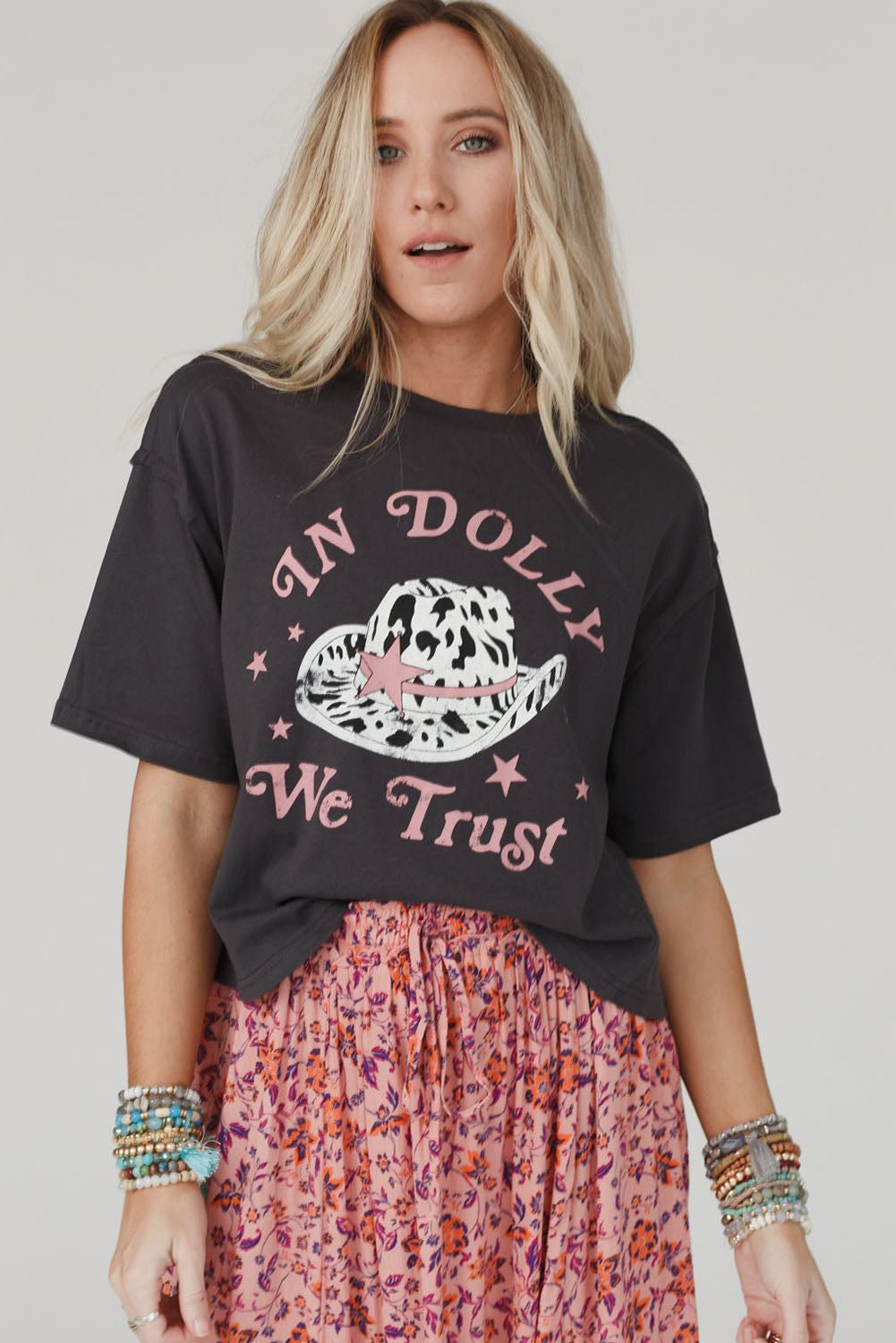 WE TRUST IN DOLLY Western Fashion Graphic Tee